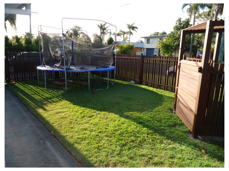 10 Bluegum Avenue, Hollywell QLD 4216