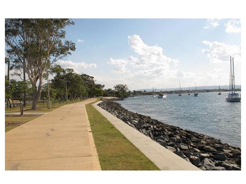 27 Killowill Avenue, Paradise Point QLD 4216