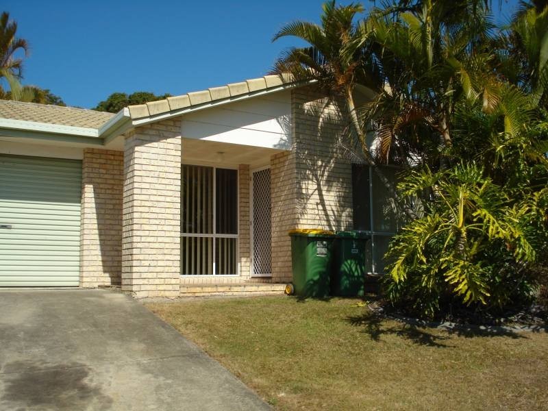 1/9 Clovelly Place, Labrador QLD 4215