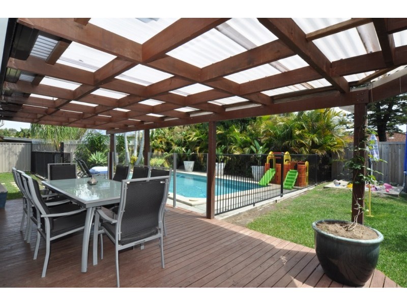12 Wendoree Way, Coombabah QLD 4216