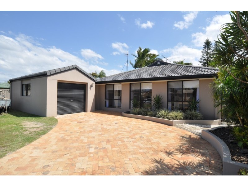 12 Wendoree Way, Coombabah QLD 4216