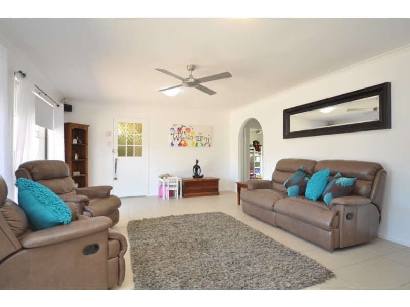 12 Wendoree Way, Coombabah QLD 4216