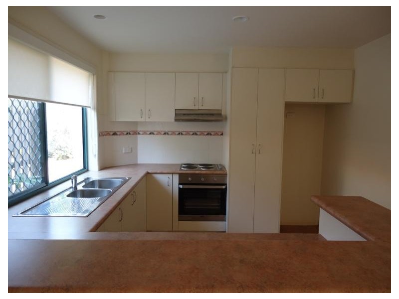 2/4 Gordon Street, Labrador QLD 4215