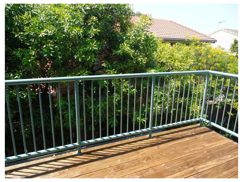 2/4 Gordon Street, Labrador QLD 4215