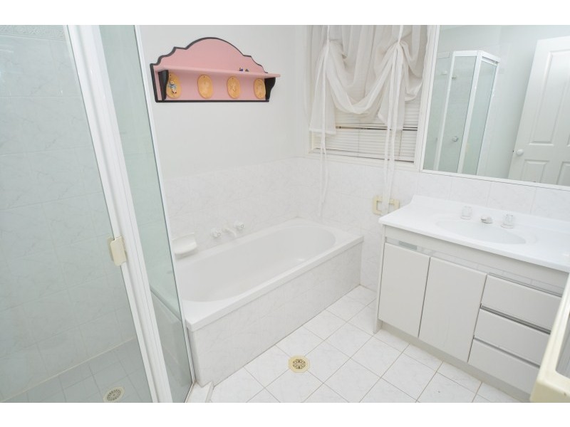 9 Bexley Place, Helensvale QLD 4212
