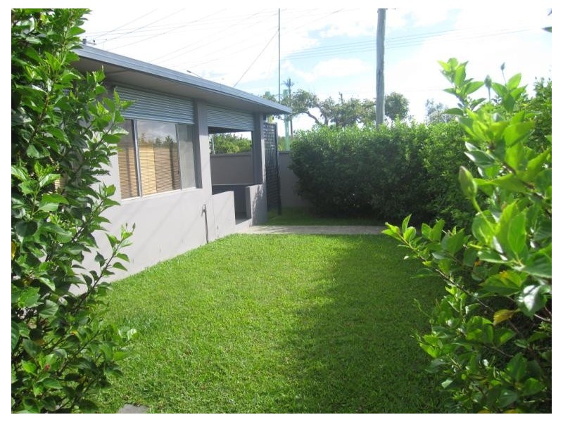 2 Hepworth Street, Arundel QLD 4214