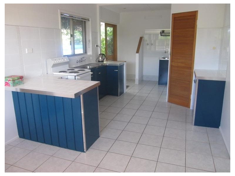 2 Hepworth Street, Arundel QLD 4214