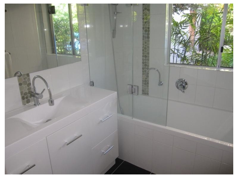 2 Hepworth Street, Arundel QLD 4214