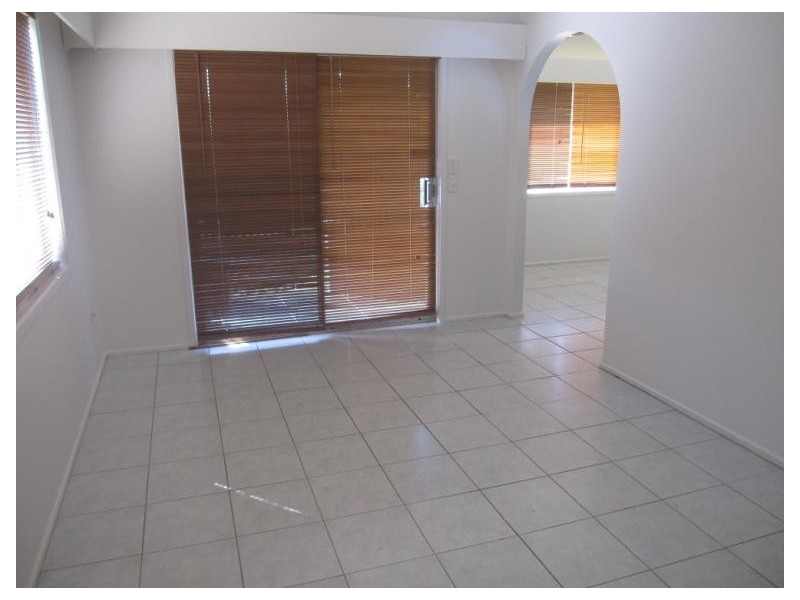 2 Hepworth Street, Arundel QLD 4214