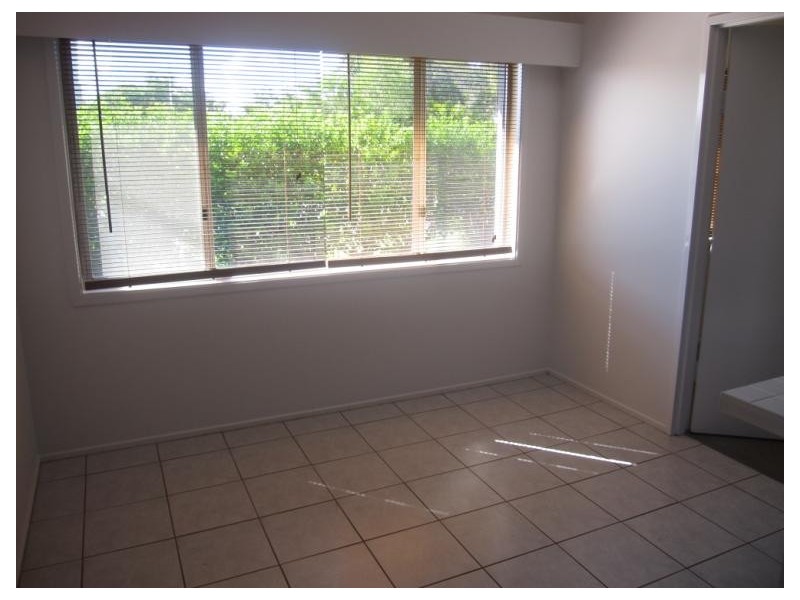 2 Hepworth Street, Arundel QLD 4214