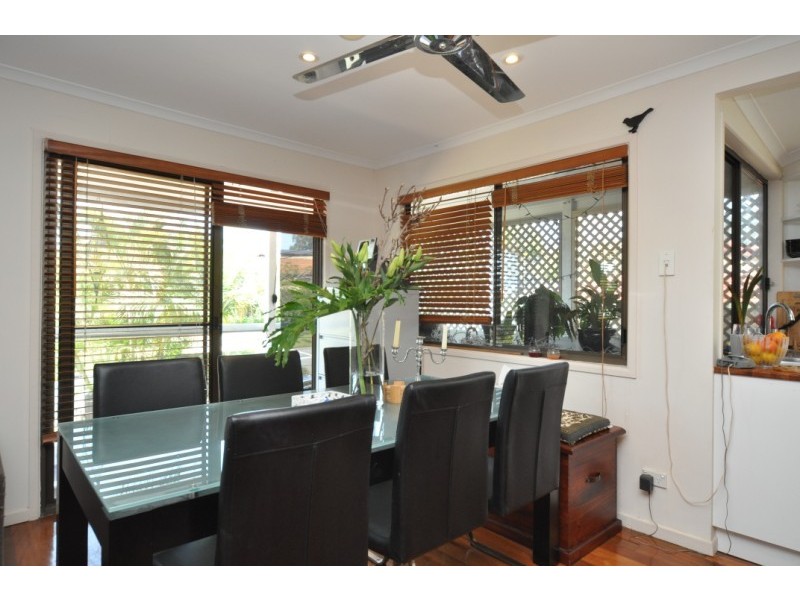 12 Iragana Street, Hope Island QLD 4212