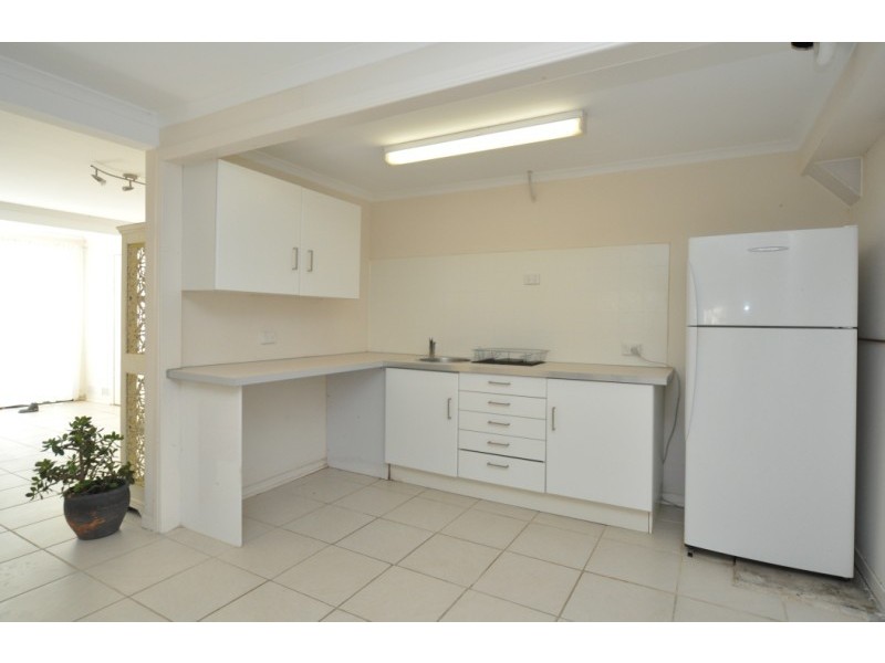 12 Iragana Street, Hope Island QLD 4212