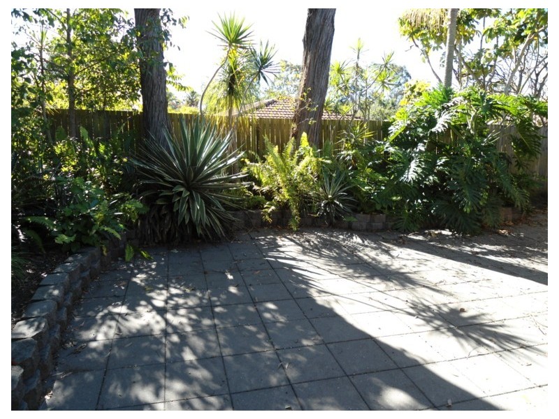 1/167 Olsen Avenue, Labrador QLD 4215