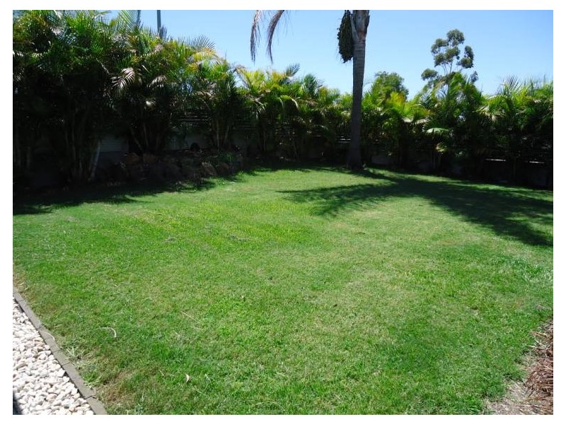 1/1 Vona Place, Labrador QLD 4215