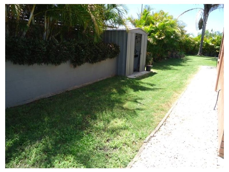 1/1 Vona Place, Labrador QLD 4215