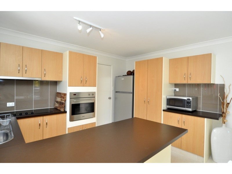 1/23 Coventry Court, Labrador QLD 4215