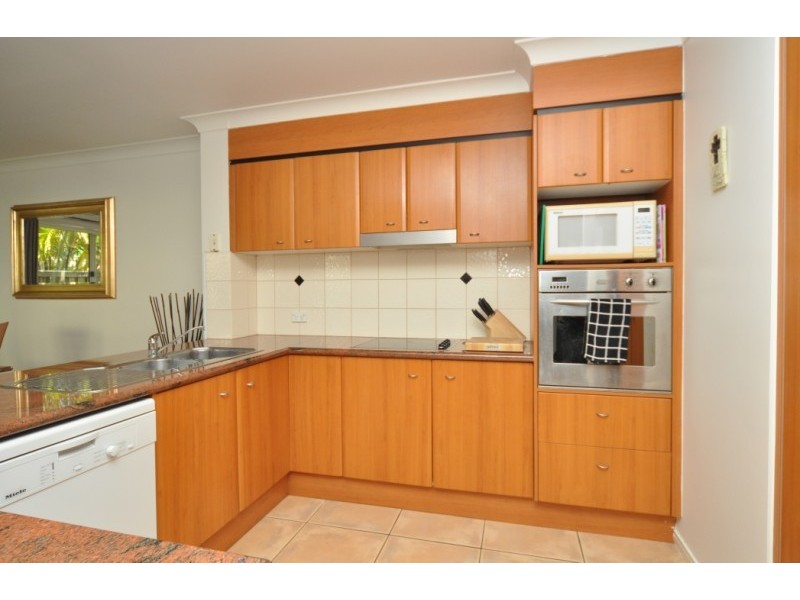 64/88 Limetree Parade, Runaway Bay QLD 4216