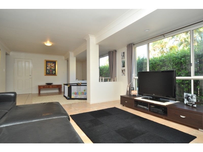 64/88 Limetree Parade, Runaway Bay QLD 4216