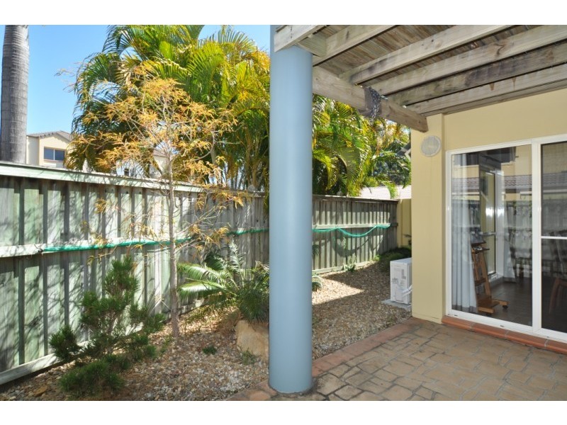 64/88 Limetree Parade, Runaway Bay QLD 4216