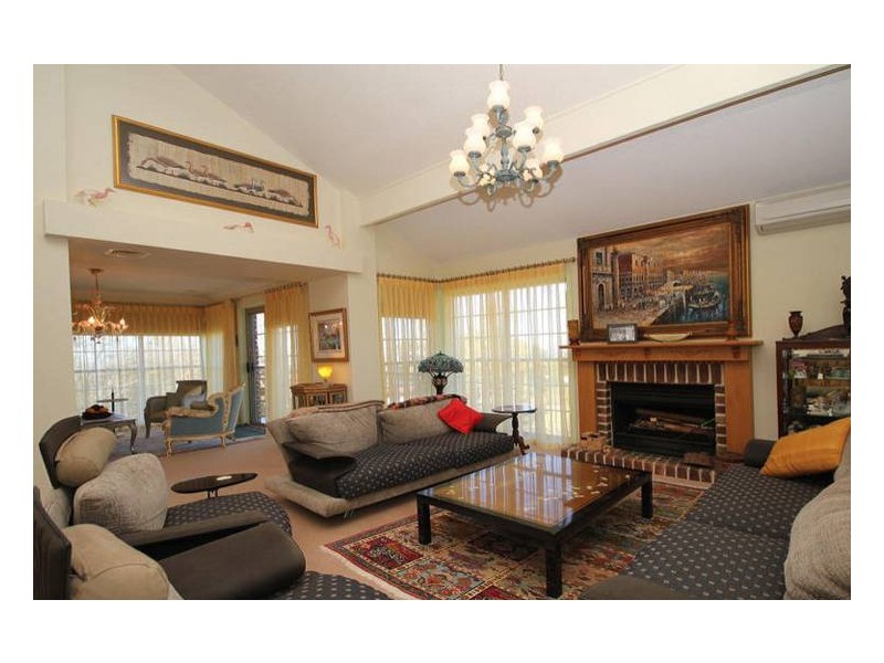 1 Tweed Heads Avenue, Eagle Heights QLD 4271