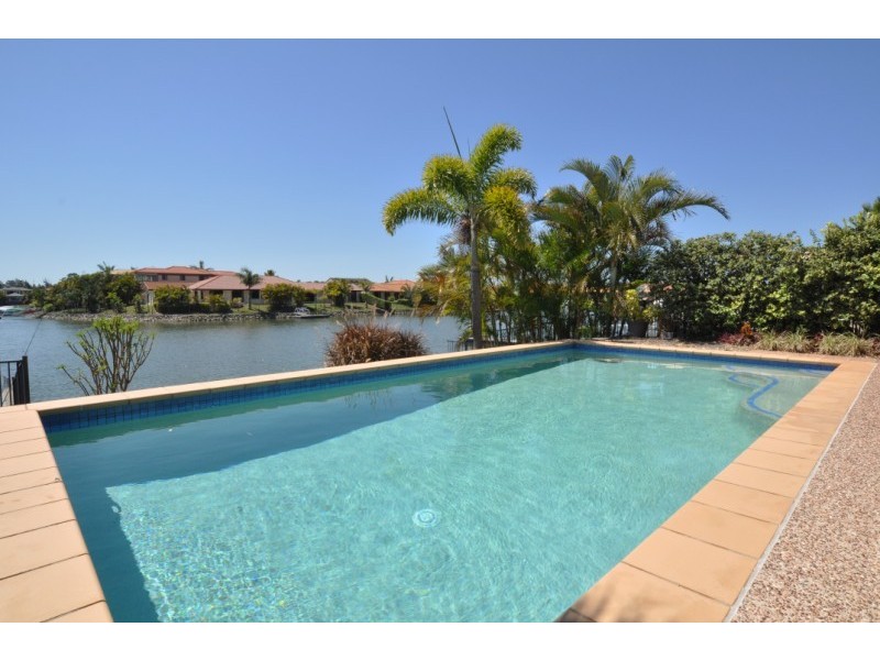 25 Lee Anne Crescent, Helensvale QLD 4212