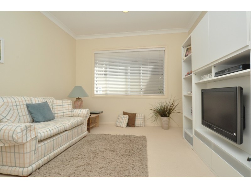 25 Lee Anne Crescent, Helensvale QLD 4212