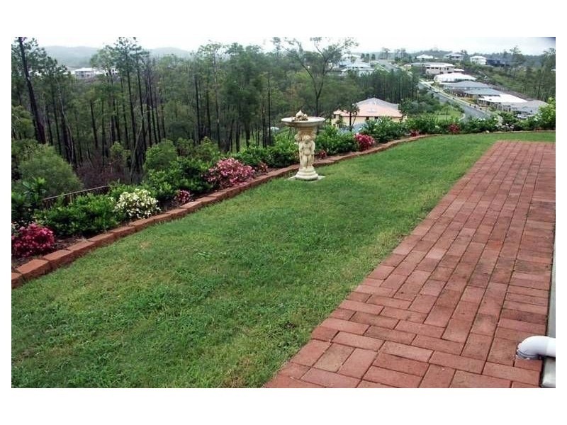 21 Hillary Circuit, Pacific Pines QLD 4211