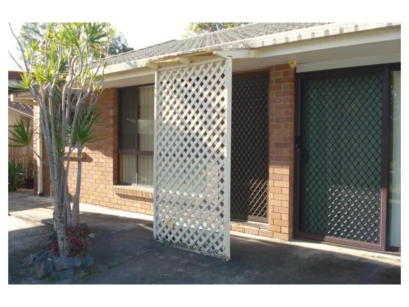 1/3 Burwood Court, Labrador QLD 4215