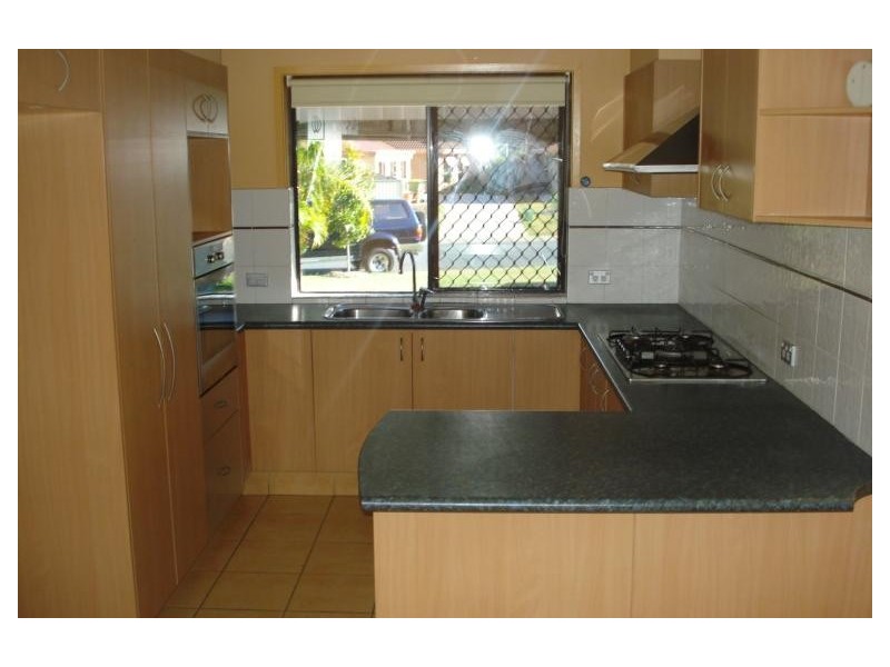 1/3 Burwood Court, Labrador QLD 4215