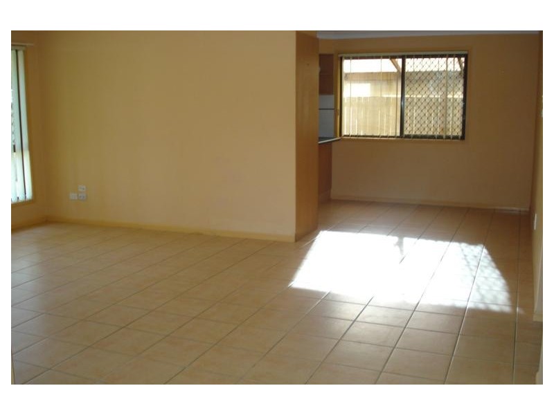 1/3 Burwood Court, Labrador QLD 4215