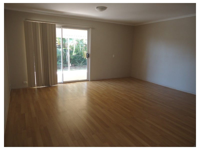 16 Kumbari Avenue, Southport QLD 4215