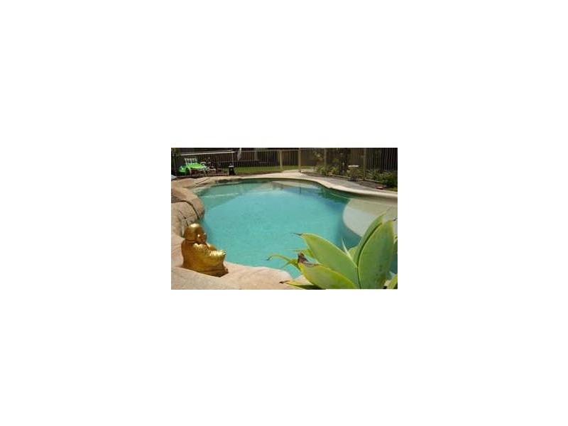 16 Kumbari Avenue, Southport QLD 4215