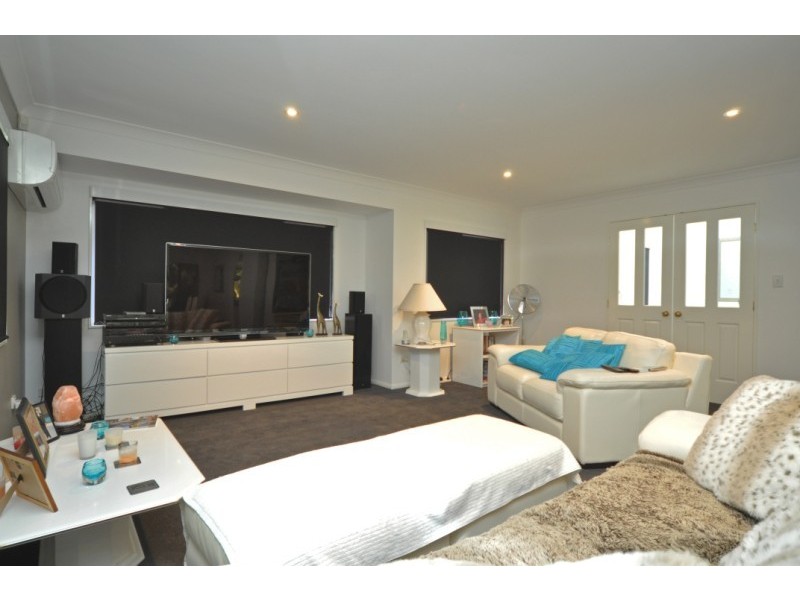 5 Dallow Crescent, Helensvale QLD 4212