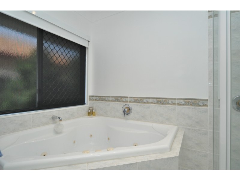 5 Dallow Crescent, Helensvale QLD 4212