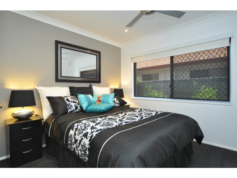 5 Dallow Crescent, Helensvale QLD 4212