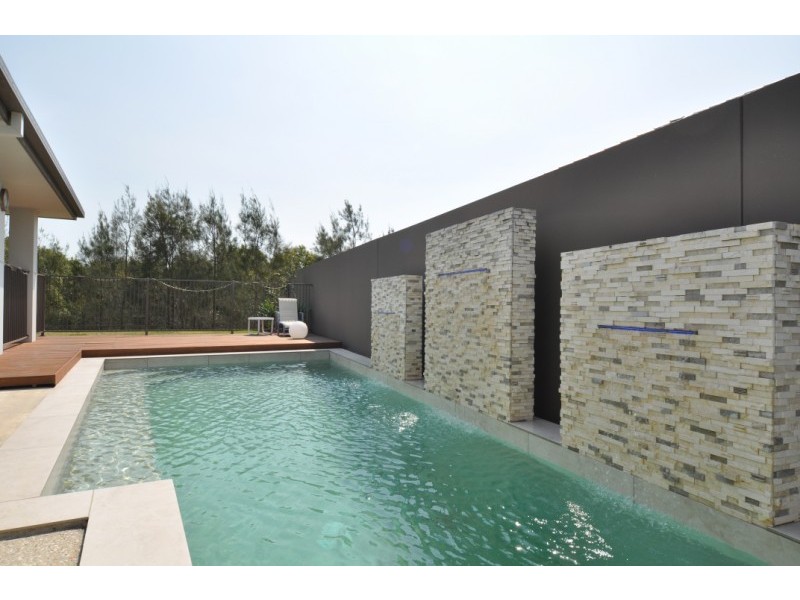 5 Ben Dalley Drive, Helensvale QLD 4212