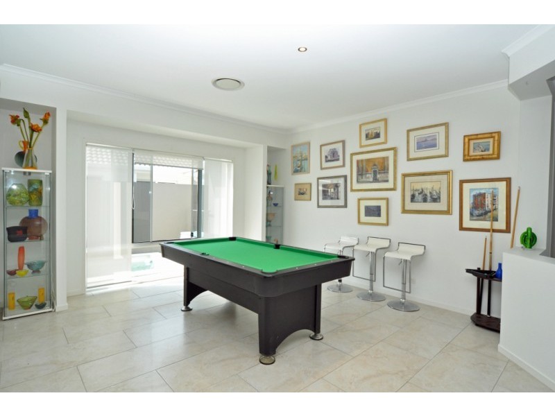 5 Ben Dalley Drive, Helensvale QLD 4212