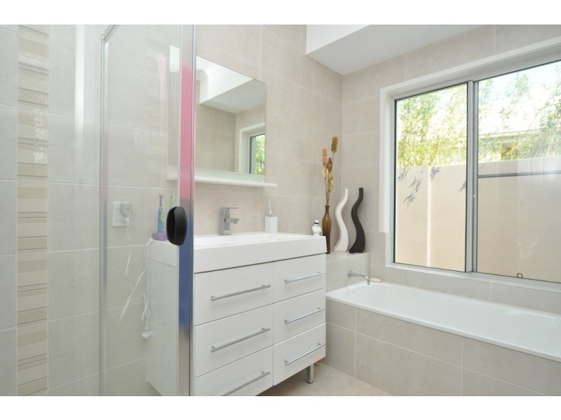 5 Ben Dalley Drive, Helensvale QLD 4212