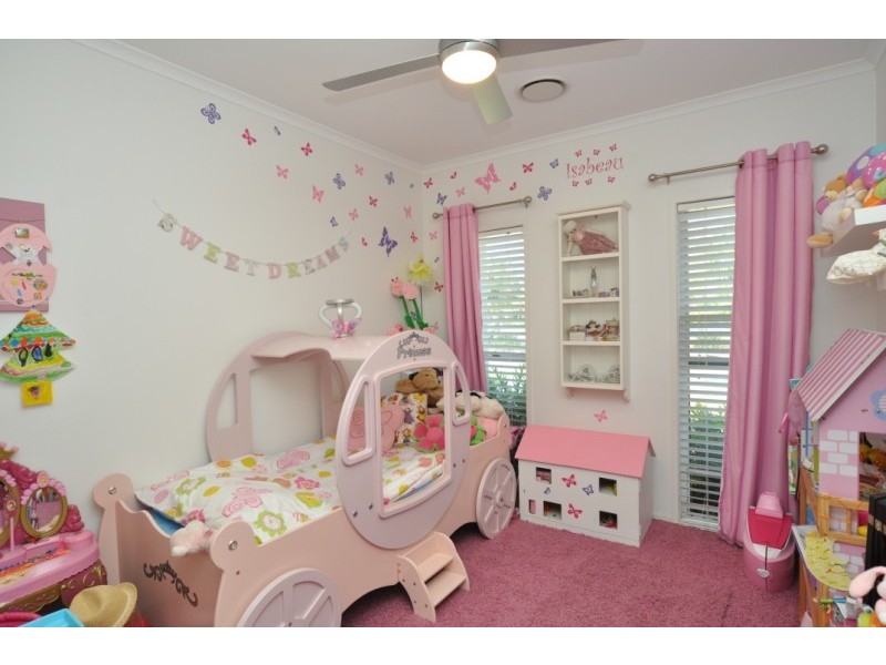 5 Ben Dalley Drive, Helensvale QLD 4212