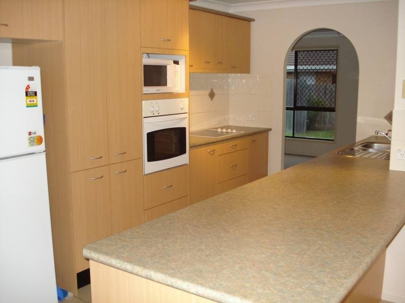 5 Jack Nicklaus Way, Parkwood QLD 4214