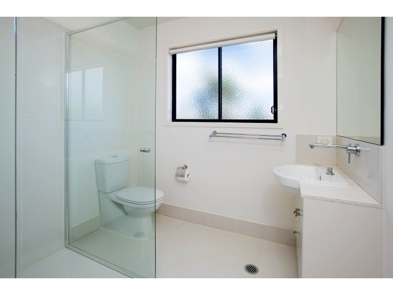 2/23 Abalone Avenue, Paradise Point QLD 4216