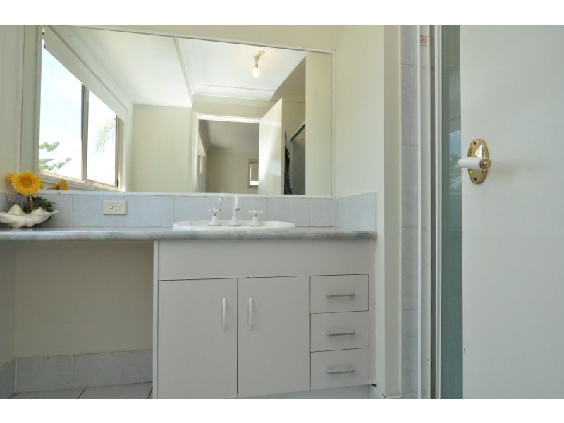 17/264 Oxley Drive, Coombabah QLD 4216