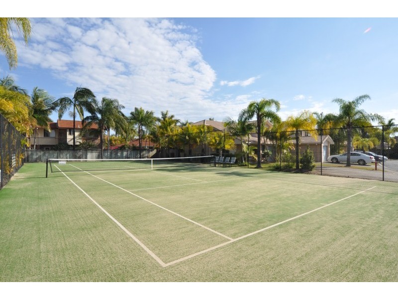 17/264 Oxley Drive, Coombabah QLD 4216