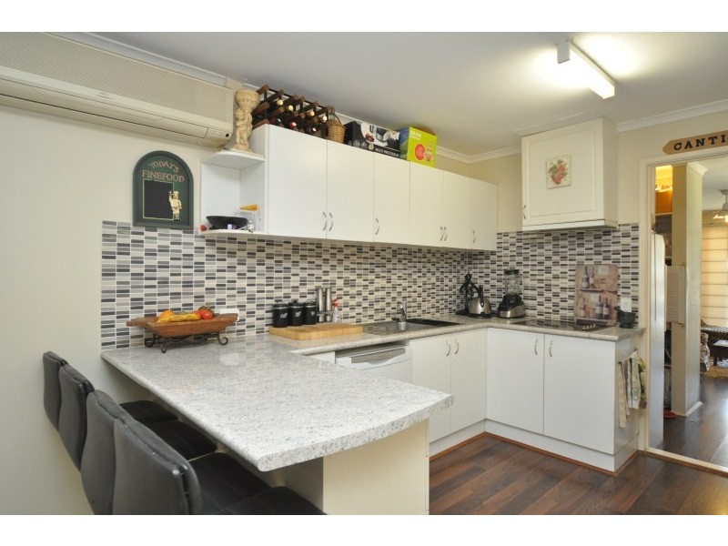 2/82 Kangaroo Avenue, Coombabah QLD 4216