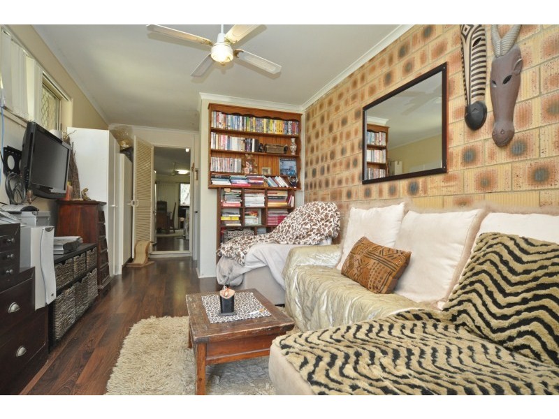 2/82 Kangaroo Avenue, Coombabah QLD 4216