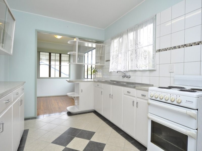 26 Ocean Street, Runaway Bay QLD 4216