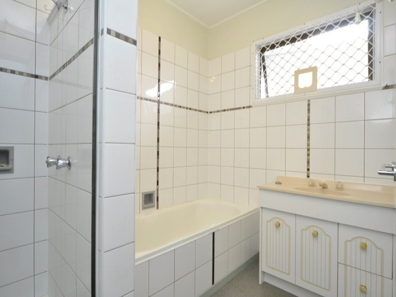 26 Ocean Street, Runaway Bay QLD 4216