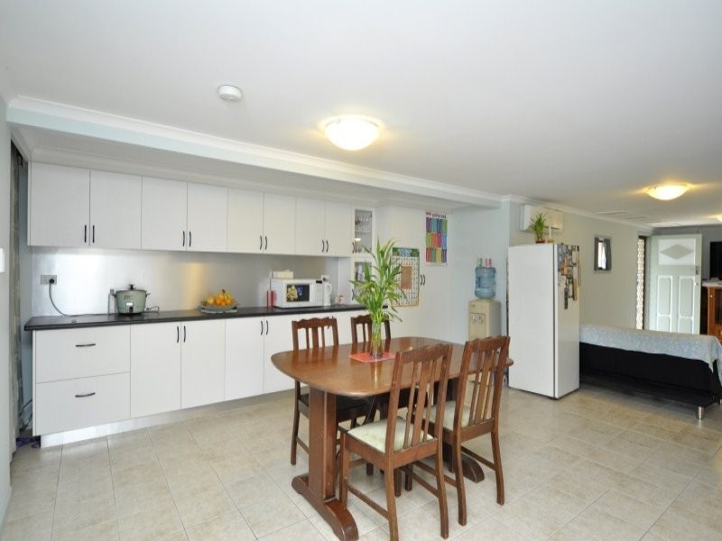 26 Ocean Street, Runaway Bay QLD 4216