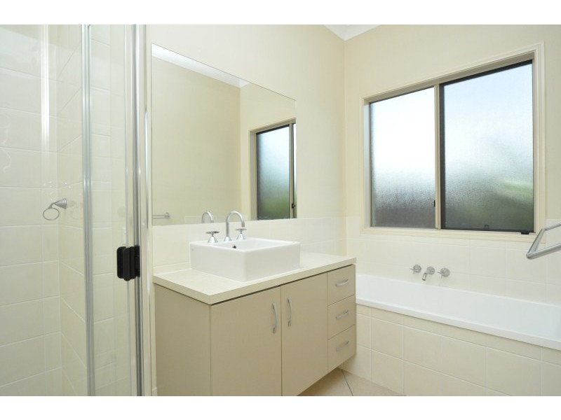 8 Icefire, Coomera Waters QLD 4209