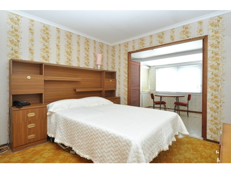 5 Robin Avenue, Paradise Point QLD 4216